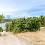 Apartment By The Sea Necujam, Solta - 2089 *